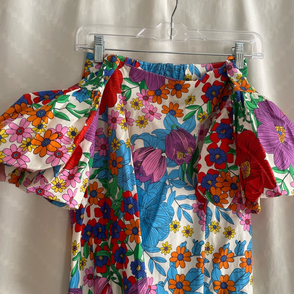 Floral Off-Shoulder Top with puff sleeves